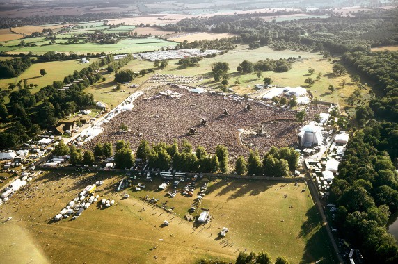 Fotografía aérea del concierto de Oasis en Knebworth en 1996